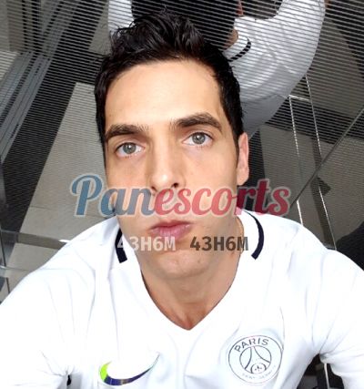 Aaron, Hombre en Avenida Balboa (Ciudad de Panamá)