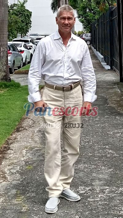 Siberiano, hombre en Ciudad de Panamá