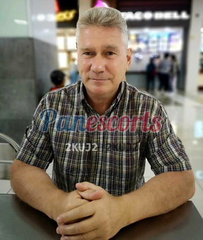 Siberiano, hombre en Ciudad de Panamá
