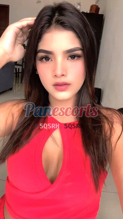 Dulce, mujer que da masajes en Plaza Edison (Ciudad de Panamá)