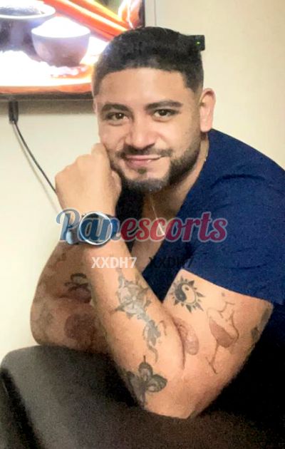 Edgardo, hombre que da masajes en 12 de Octubre (Ciudad de Panamá)