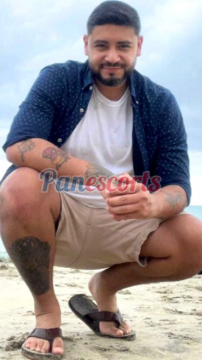 Edgardo, hombre que da masajes en 12 de Octubre (Ciudad de Panamá)