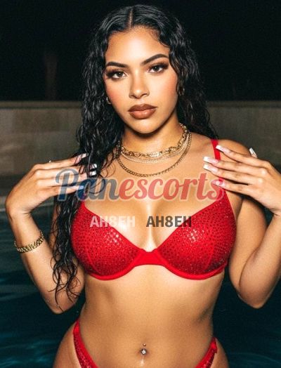 Nicole, mujer que da masajes en El Dorado (Ciudad de Panamá)