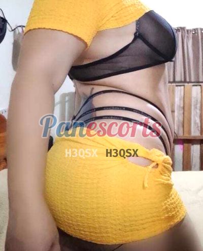 Sasha Chiricana 65236650, mujer que hace videollamadas y chat